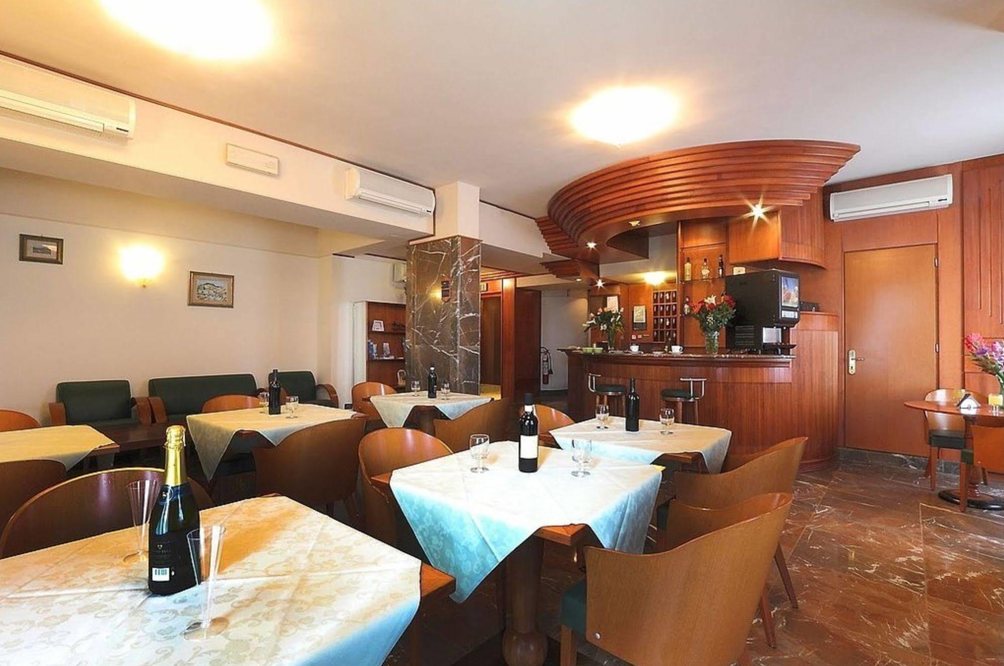 Hotel Arcadia Florens Restaurang bild